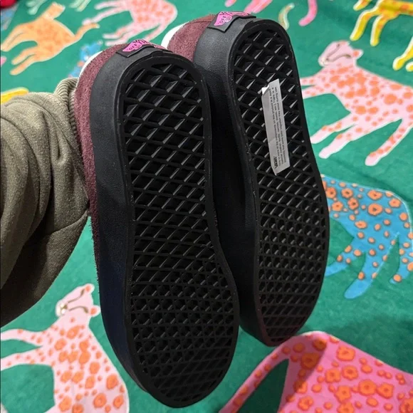 NEW VANS BURGUNDY PINK LOW LACE UP SNEAKERS - Picture 6 of 7